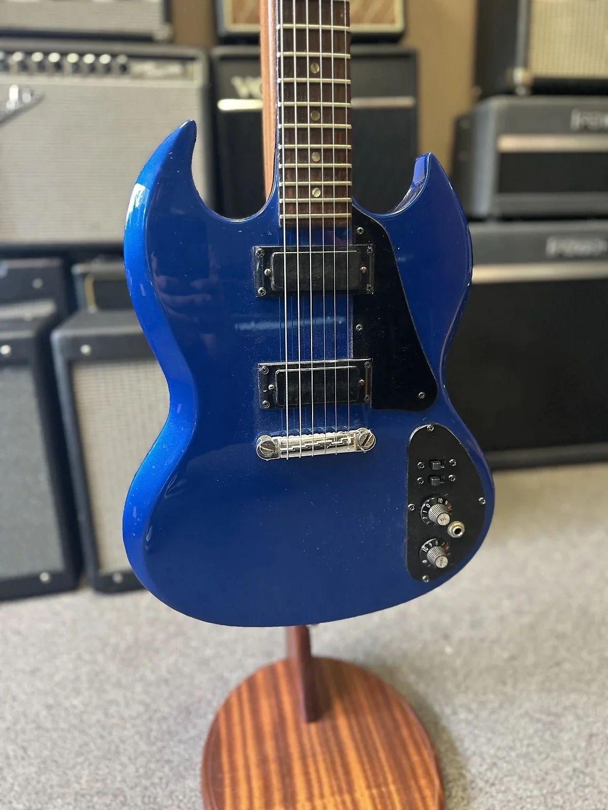 Gibson SG Deluxe 1970-1974 - Cherry — Dwarf Planet Guitars